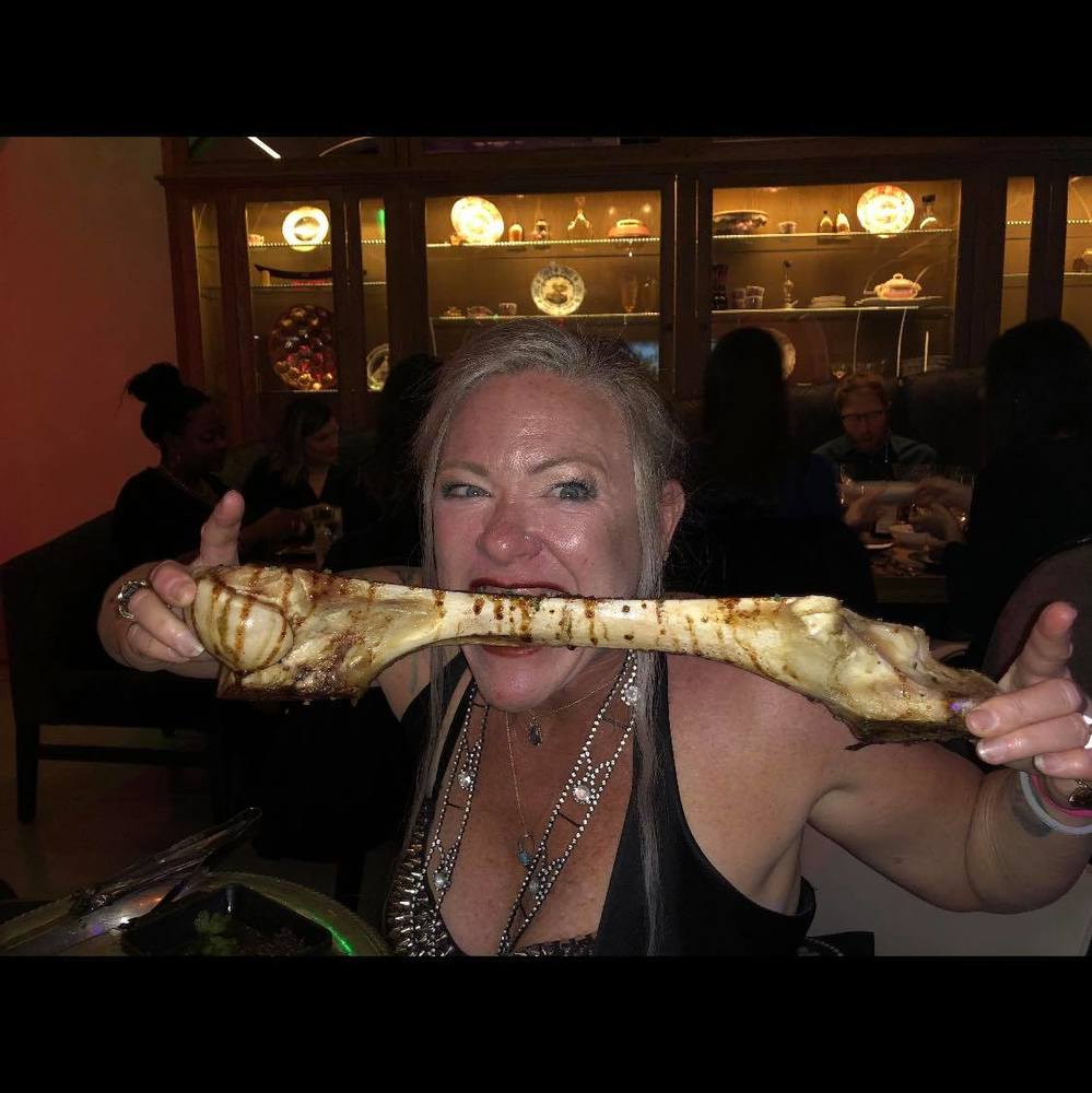 Meet your Posher, Nikiz